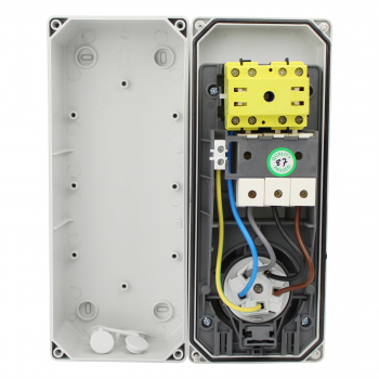 Preview: CEE Schaltersteckdose 5x16A IP65 inkl. Sicherung mit Interlock abschaltbar